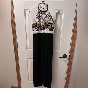 Alvce Black Evening Gown w/Sequins.  Size 8